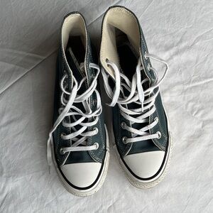 High Top Converse Teal color, size 6 US